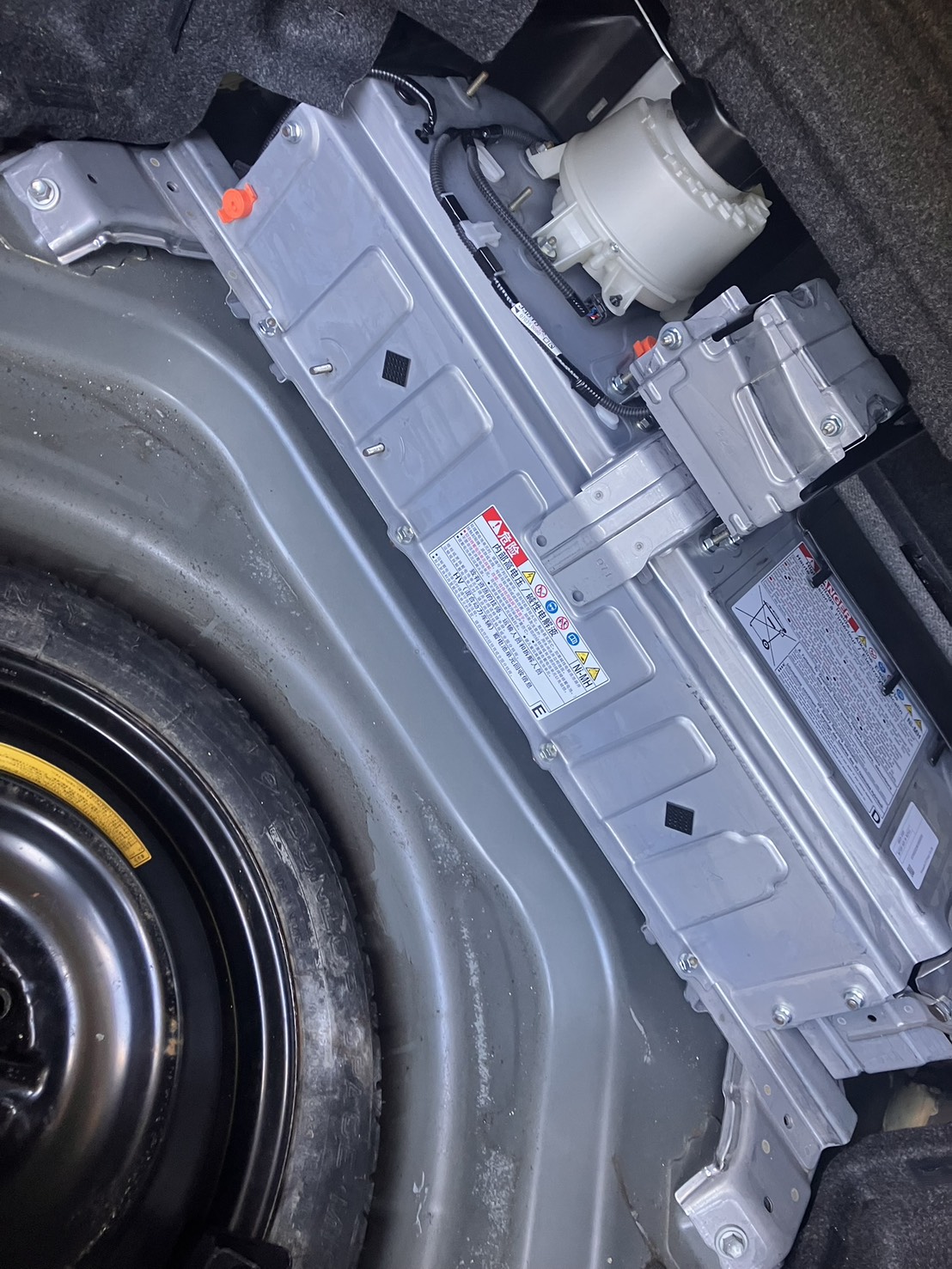 カムリのハイブリッドバッテリーの取替